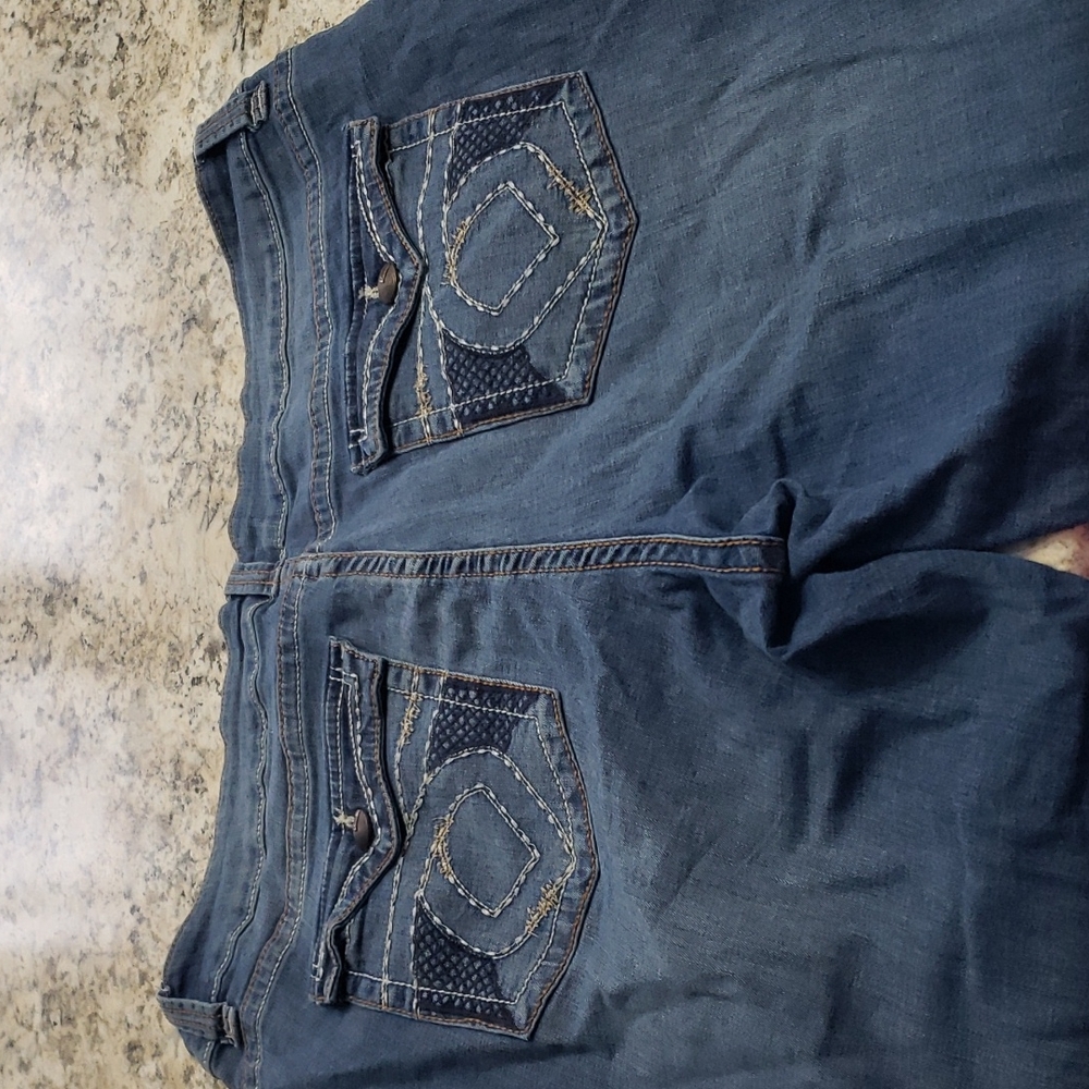 Jeans - Picture 2 of 4